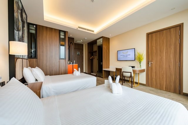 Phòng Deluxe Twin Room With City View